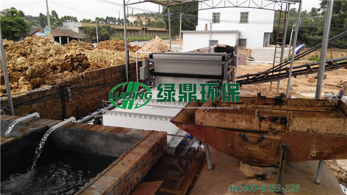 帶式壓濾機(jī)現(xiàn)場安裝調(diào)試維護(hù)注意問題 2 帶式壓濾機(jī)現(xiàn)場安裝調(diào)試維護(hù)注意問題 2