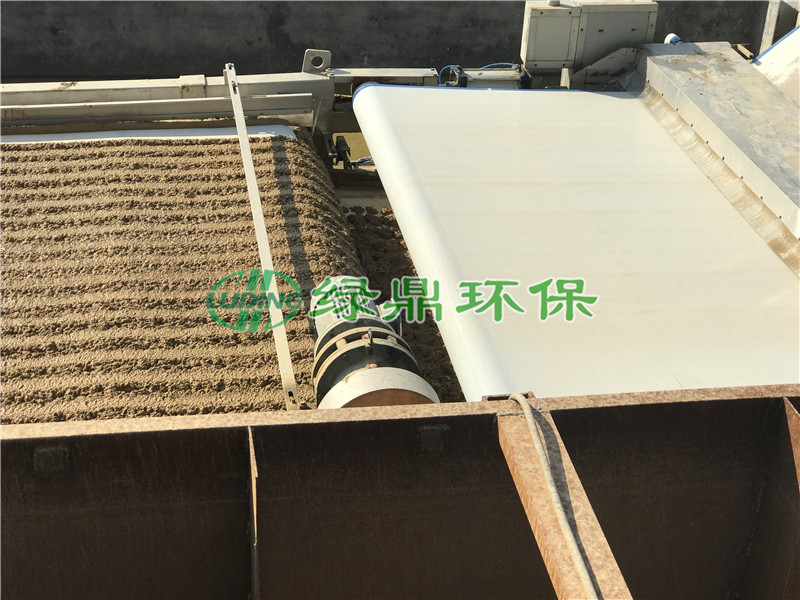 帶式壓濾機處理崇安養殖場糞污處理項目
