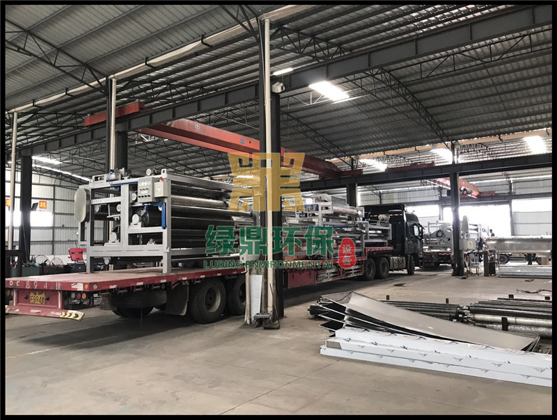 帶式壓濾機(jī)應(yīng)用理縣污水廠工程